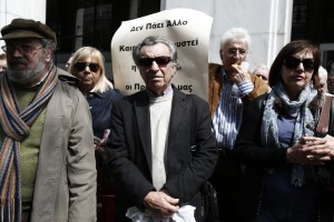Κάτω από 500 ευρώ μία στις δύο συντάξεις