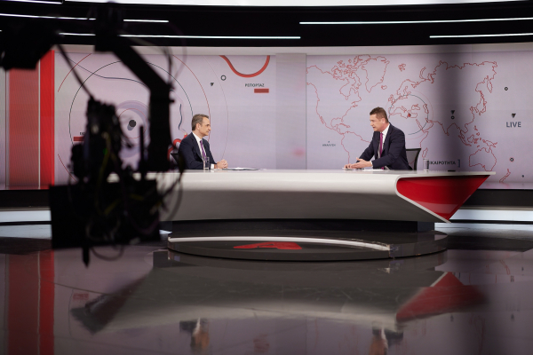 Δουδωνής για συνέντευξη Μητσοτάκη: «Δεν έκανε λάθος», γιατί ποτέ δεν κάνει λάθος