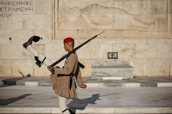 Άγνωστος Στρατιώτης: Εμπαιγμός για τη συσπείρωση της ΝΔ