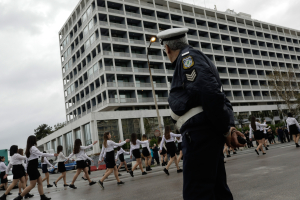 Παρέλαση 28ης Οκτωβρίου: Οι κλειστοί δρόμοι - Πώς θα κινηθούν τα ΜΜΜ