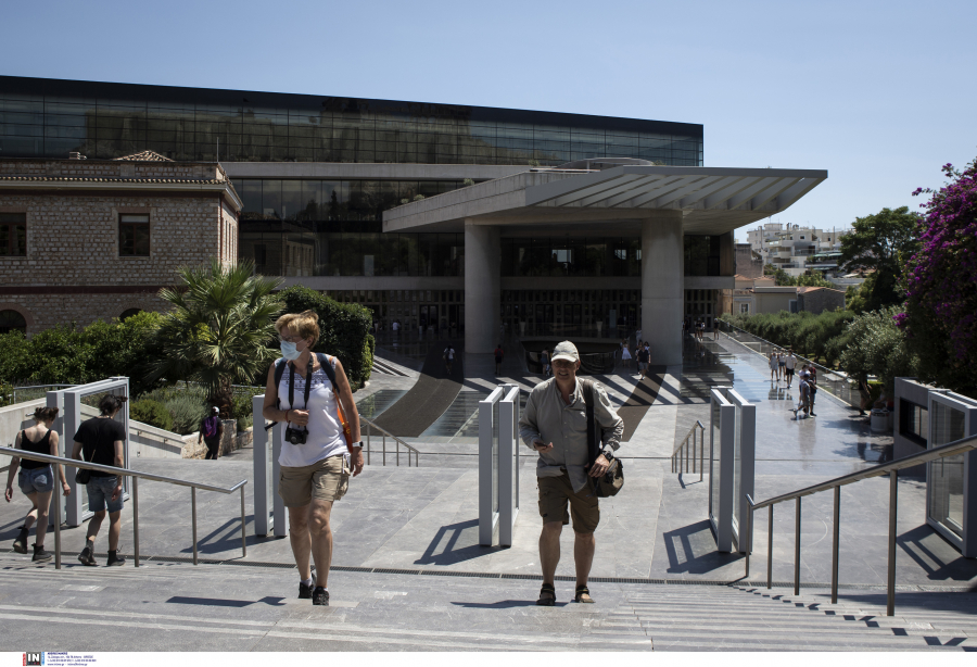 Σήμερα οι αποφάσεις για τα τοπικά lockdown στα νησιά, τι προβληματίζει τους ειδικούς