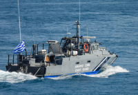 Τραγωδία στο Αγαθονήσι: Νεκρός μετανάστης μετά την προσάραξη σκάφους