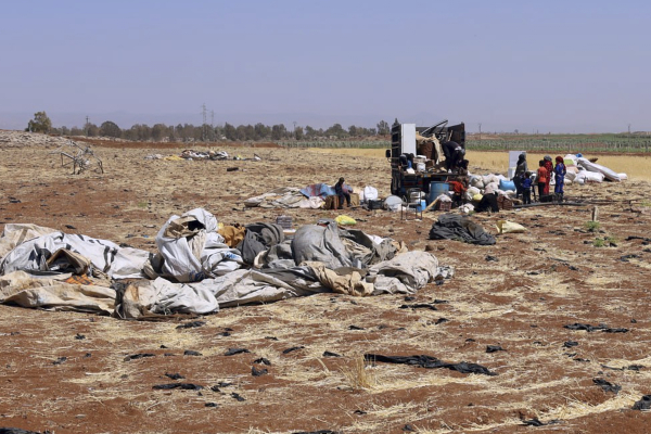 Συρία: Σχεδόν 130.000 άνθρωποι εκτοπίστηκαν από τις συγκρούσεις