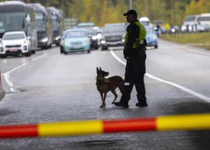 Το Ελσίνκι μπλοκάρει την είσοδο σε αιτούντες άσυλο που φτάνουν μέσω Ρωσίας