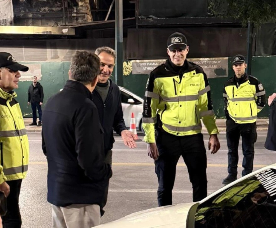 Σε μπλόκο της Τροχαίας που έκανε αλκοτέστ στην Αθήνα ο Κυριάκος Μητσοτάκης