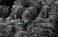 Το χαμένο στοίχημα της κοινωνικής στέγης βαθαίνει τη στεγαστική κρίση