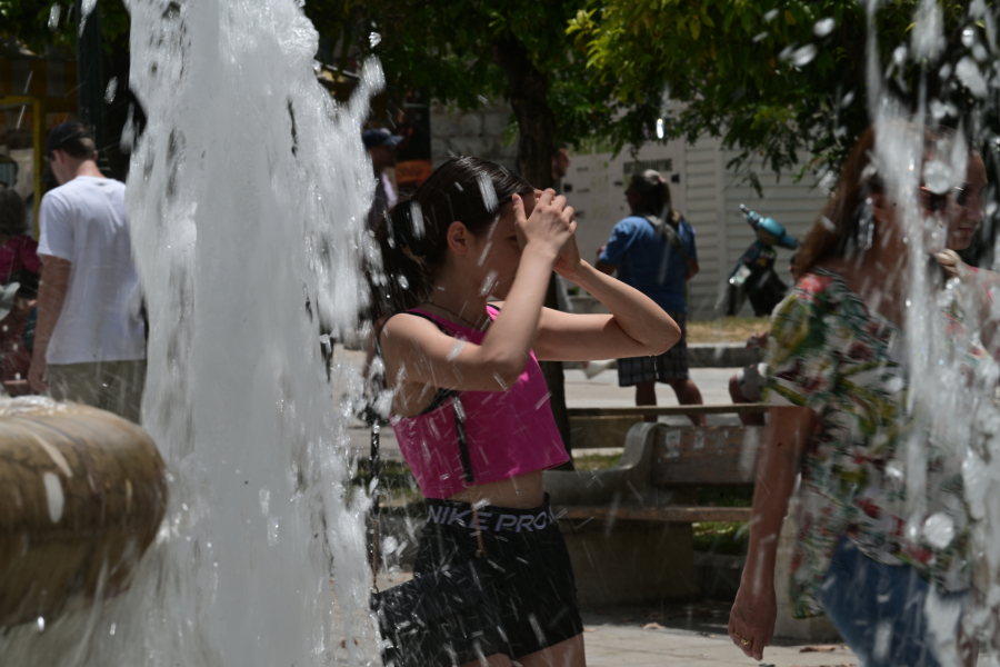 Καύσωνας: Πού «έδειξε» ο υδράργυρος 44,5 °C - Οι μέγιστες θεμορκρασίες αυτή την ώρα