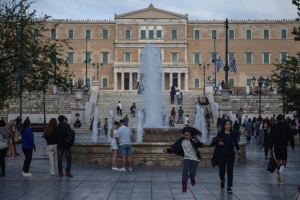 Κοινωνικό Μέρισμα: «Δημοσκοπικές» παροχές με… άρωμα κάλπης