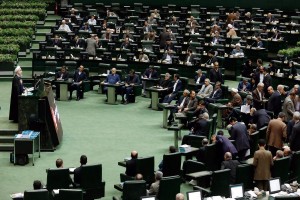 Ιράν: Επιθέσεις σε Βουλή και μαυσωλείο Χομεϊνί - Τουλάχιστον 12 νεκροί