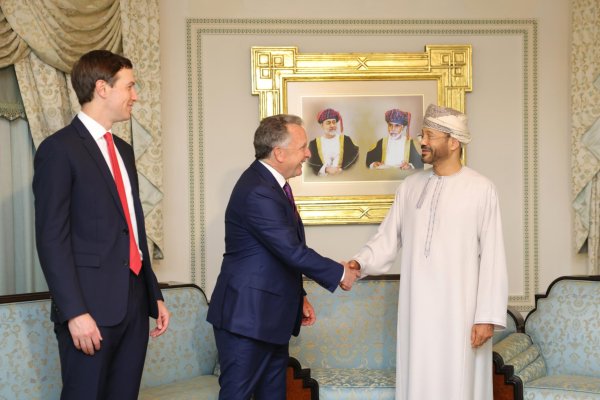 Ιράν - ΗΠΑ: Ξεχωστές συναντήσεις με το Ομάν, στο «τραπέζι» οι προϋποθέσεις για επανέναρξη της διπλωματίας