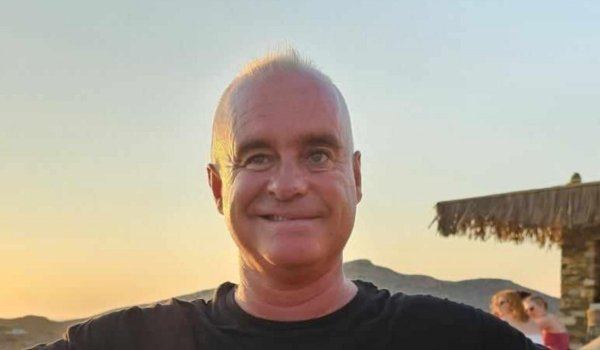 Θρίλερ στην Αμοργό: Πάνω από 10 ημέρες αγνοείται ο Αμερικανός - «Υποψιαζόμαστε ότι κάτι άλλο συμβαίνει»