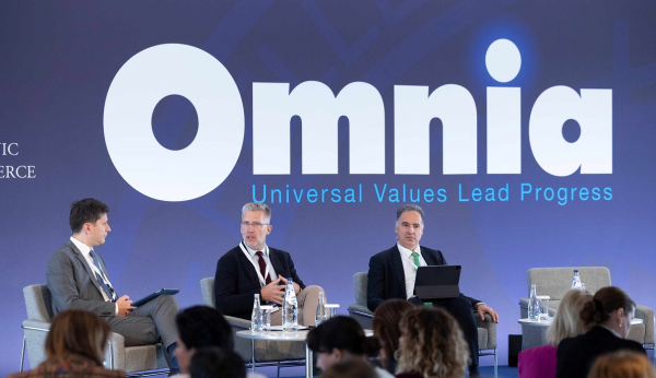 Omnia: Η επιστήμη, η πολιτική και η αγορά μπορούν να βρουν κοινό έδαφος για λύσεις εφαρμόσιμες, ανταγωνιστικές και δίκαιες