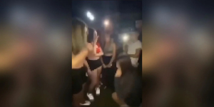 «Πέσε στα γόνατα τώρα!»: Νέο ακραίο περιστατικό με ανήλικη βία στη Γλυφάδα