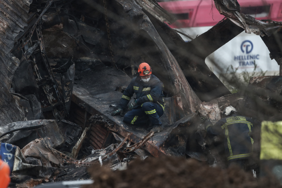 Τραγωδία στα Τέμπη - Πρόεδρος εργαζομένων ΕΚΑΒ Θεσσαλίας: Λάβαμε κλήσεις από επιβάτες του τρένου