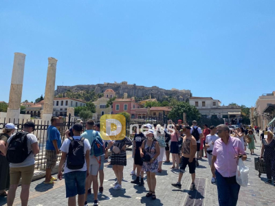 Χιλιάδες τουρίστες κυκλοφορούν στο κέντρο της Αθήνας αλλά το κέρδος για τις επιχειρήσεις δεν είναι το... αναμενόμενο