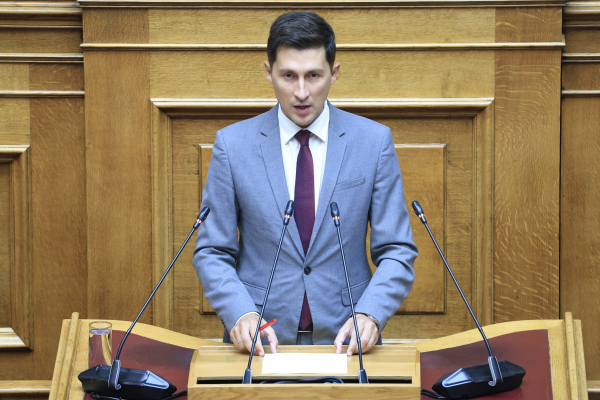 Στη Βουλή το «επίδομα ανεργίας δύο μηνών» – Επίκαιρη Ερώτηση από Χρηστίδη