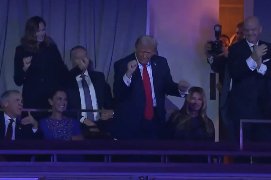Ο Τραμπ και βραβεύτηκε και χόρεψε στην κλήρωση για τους ομίλους του Μουντιάλ (Βίντεο)
