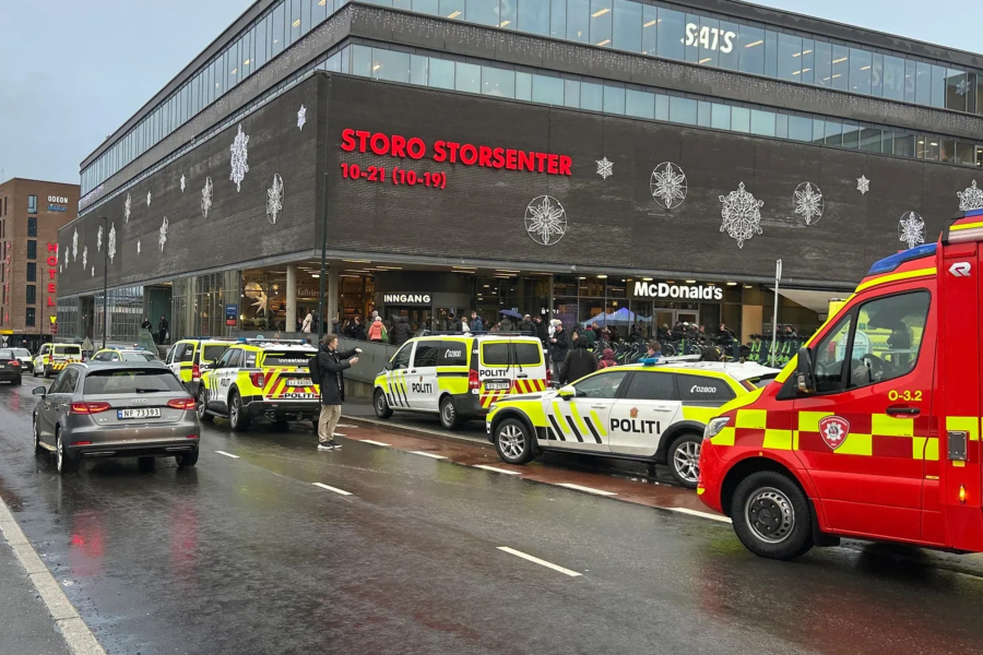 Πυροβολισμοί στο μεγαλύτερο εμπορικό κέντρο στο Όσλο - Συνελήφθη 19χρονος (Εικόνες)