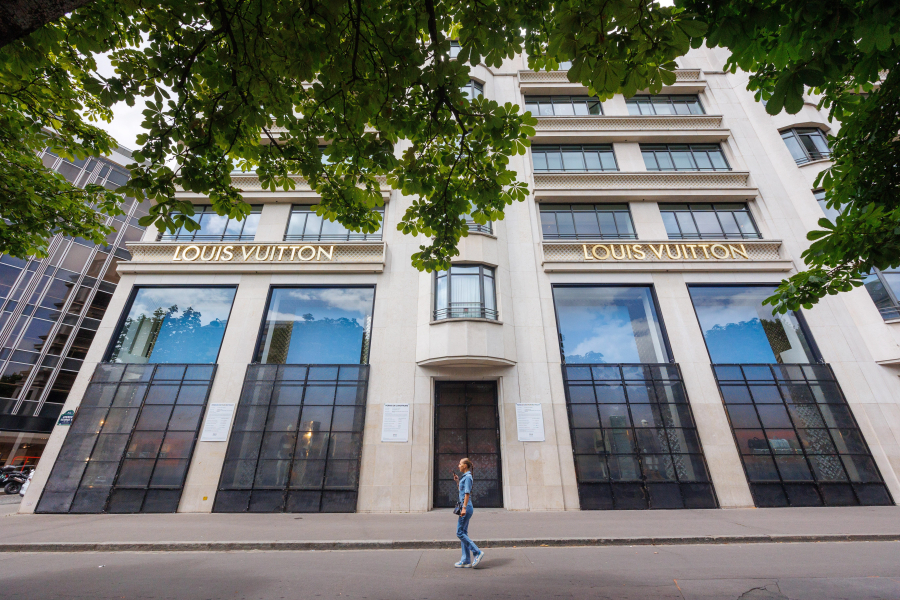 Η Louis Vuitton και ο Όθωνας, η συμφωνία μετόχων της V+O και η Υδρόγειος Ασφαλιστική