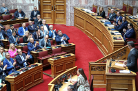 Ενδοκυβερνητικές γκρίνιες...