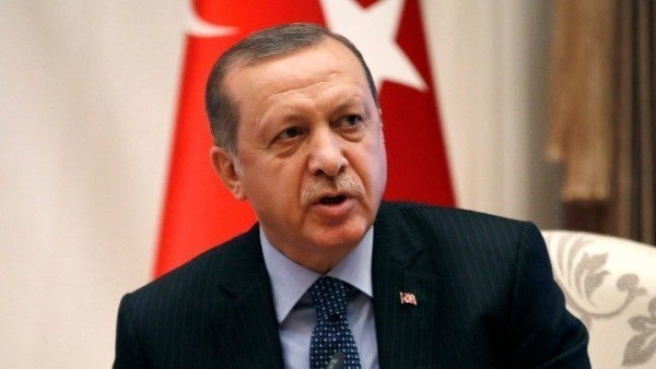 Ο Ερντογάν προειδοποιεί τις ΗΠΑ "να προσέχουν τις δικές τους πράξεις" αν θέλουν πίσω τον Μπράνσον
