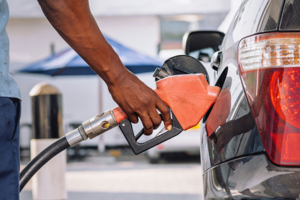 Καύσιμα και ρεύμα υπό ασφυκτική φορολογία - Σταθερά υψηλές οι επιβαρύνσεις