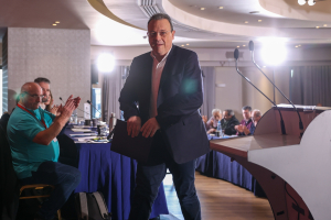 «Σωκράτη πάρε πρωτοβουλία»