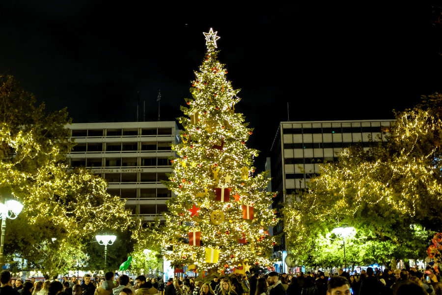 Ευχάριστη έκπληξη: Μειωμένες οι τιμές στα χριστουγεννιάτικα είδη