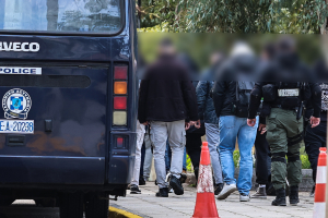 Στους έξι οι προφυλακιστέοι από το κύκλωμα με τις «πειραγμένες» αντλίες στα βενζινάδικα