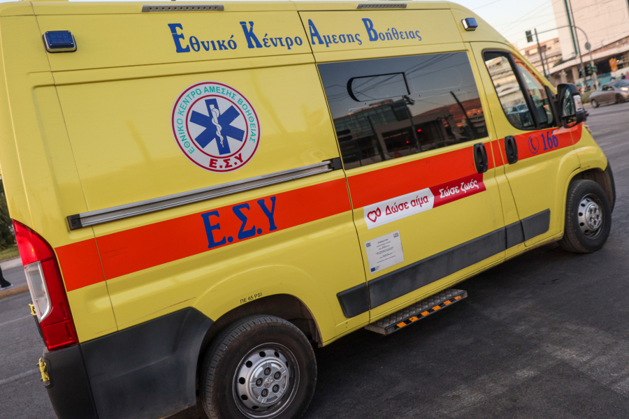 Λάρισα: Αυτοκίνητο παρέσυρε τρίχρονο - Μεταφέρθηκε στο νοσοκομείο