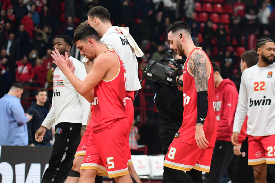 Euroleague: Η Φενέρ έσπασε το σερί του Ολυμπιακού, μέσα στο ΣΕΦ (77-87)