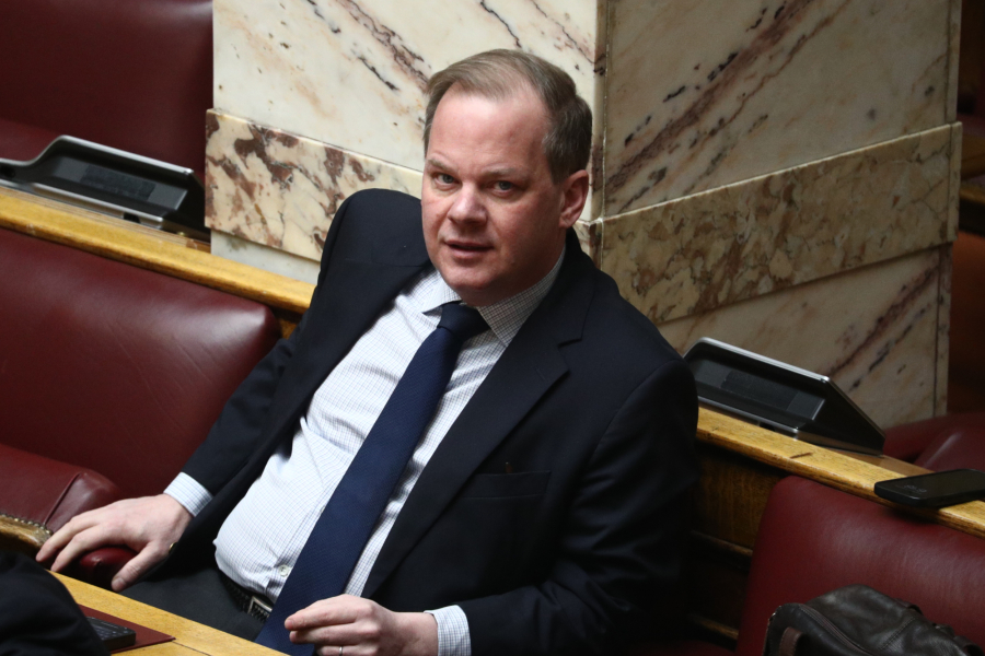 Έρχεται η ...ώρα του Κώστα Αχ. Καραμανλή