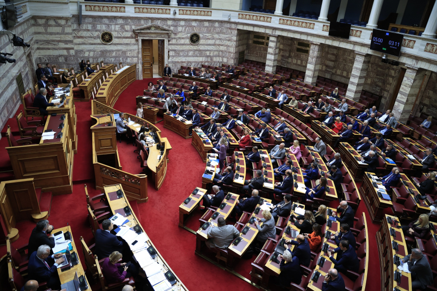 Ανεξαρτητοποιήθηκαν Χρηστίδου, Μάλαμα, Αυλωνίτης: Ίδιος αριθμός βουλευτών για ΣΥΡΙΖΑ - ΠΑΣΟΚ