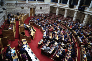 Ανεξαρτητοποιήθηκαν Χρηστίδου, Μάλαμα, Αυλωνίτης: Ίδιος αριθμός βουλευτών για ΣΥΡΙΖΑ - ΠΑΣΟΚ