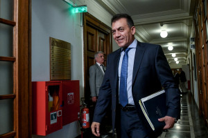 Ασφαλιστικές εισφορές: Ευνοϊκό σύστημα για τους αγρότες προαναγγέλει ο Γιάννης Βρούτσης