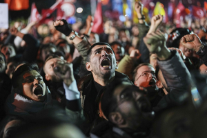 «Βράζει» η Τουρκία: Πλαστικές σφαίρες και χημικά κατά διαδηλωτών - Πρώτη δήλωση Ερντογάν