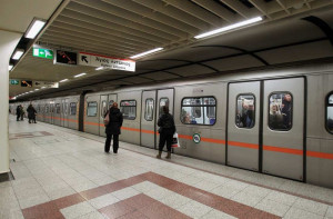 Ανδρας ανασύρθηκε νεκρός από τις γραμμές του μετρό στον σταθμό «Αγ. Αντώνιος»