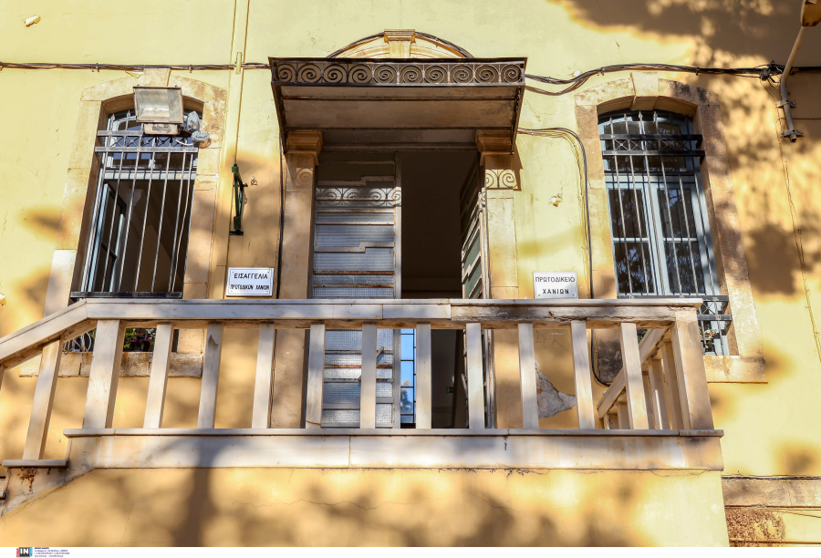 Χανιά: Προφυλακιστέοι 4 από τους 8 κατηγορούμενους για παράνομες υιοθεσίες και εμπορία βρεφών