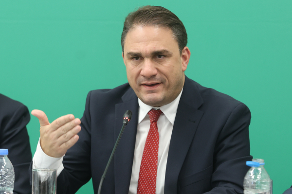 Τσουκαλάς: Η κυβέρνηση δίνει δώρο στα funds την πρώτη κατοικία και άλλα ακίνητα χωρίς καν δικαστήριο