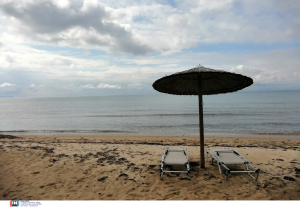 Παραβάσεις σε παραλίες των Κυκλάδων και των Ιονίων νήσων, 16 συλλήψεις