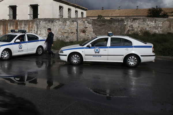 Χαλκιδική: Άνδρας επιτέθηκε με μαχαίρι σε 25χρονη - Εικάζεται ότι είναι ο δραπέτης των φυλακών Κασσάδρας