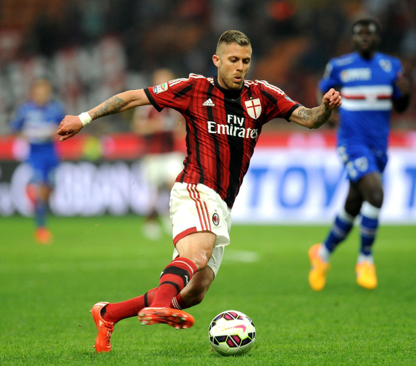 «Πέταξαν» εκτός Άνφιλντ, πρώην παίκτη της Παρί: «Ρώτησαν αν είναι Γάλλος και τον έδιωξαν στο 70′»