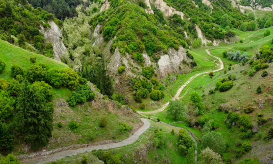 Η άγνωστη καστροπολιτεία της Ελλάδας με τα δύο φαράγγια
