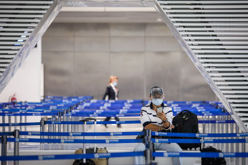 Θεοχάρης: Ο εμβολιασμός δεν θα αποτελέσει προϋπόθεση για να ταξιδέψει κάποιος