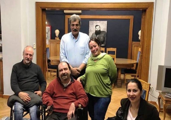 Μετά τον σάλο ο Πολάκης συνάντησε εκπροσώπους από τον Σύλλογο Παραπληγικών