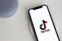 H Amazon υπέβαλε προσφορά για το TikTok... στο παρά πέντε