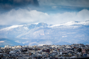 Κρύο και θυελλώδεις άνεμοι σήμερα Τρίτη: Η μεγάλη αλλαγή του καιρού αύριο