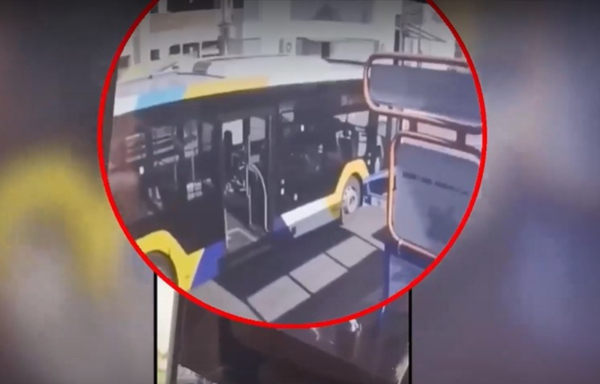 Κορωπί: «Θα σκοτώσω τους αστυνομικούς για να γίνω ήρωας» - Τι συνέβη πριν την επίθεση με κατσαβίδι