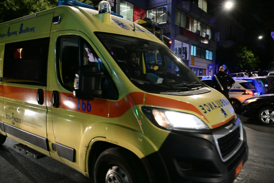 Αγία Βαρβάρα: 19χρονη «προσγειώθηκε» σε τζαμαρία μετά από καβγά – Νοσηλεύεται με βαριά τραύματα