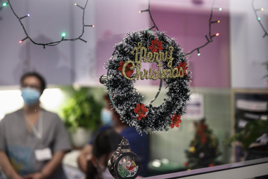 Αισιοδοξία για τον 14χρονο που κατέρρευσε στα κάλαντα: Επιτυχημένη η κρίσιμη επέμβαση